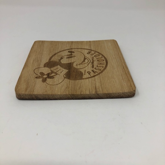 Disney World Passholder Minnie Wooden Coaster Set - Picture 10 of 11